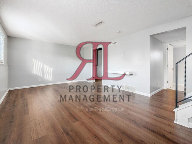 Building Photo - 3102 Elmreeb Dr