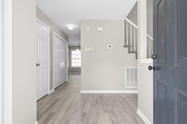 Building Photo - 3792 McAllister Dr