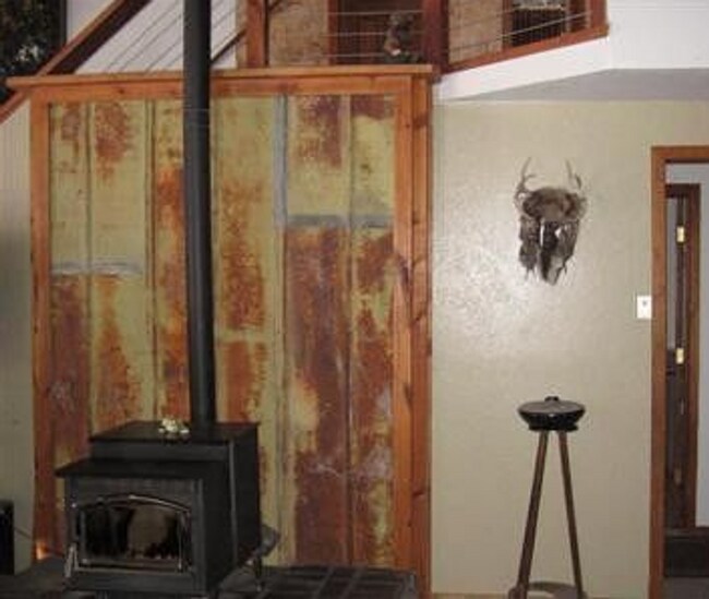 Building Photo - Charming 3-Bedroom Home on Half-Acre in Sk...