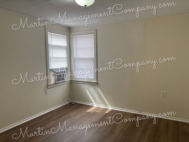 Building Photo - 1844 S Beacon Ave