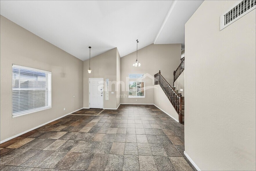 Building Photo - 2982 S 256th Dr
