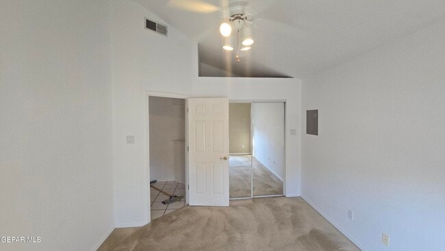 Building Photo - 7417 Mission Viejo Dr