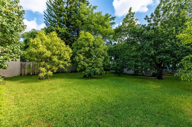 Building Photo - 633 Mokena Dr