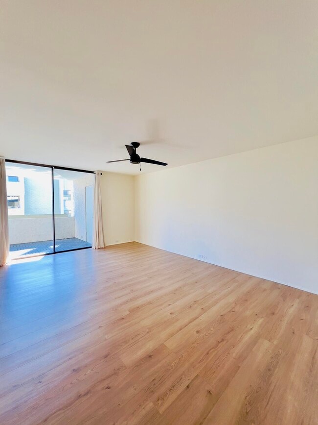 Building Photo - 251 E La Verne Way