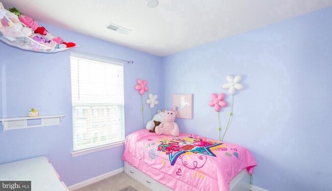 Building Photo - 18540 Hickory Meadow Dr