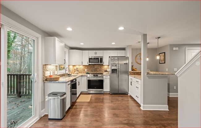 Building Photo - 7324 Shellburne Dr