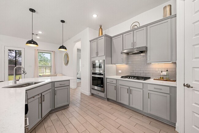 Building Photo - 31611 Donoso Dr