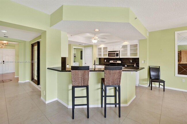 Building Photo - 5938 Crystal Shores Dr