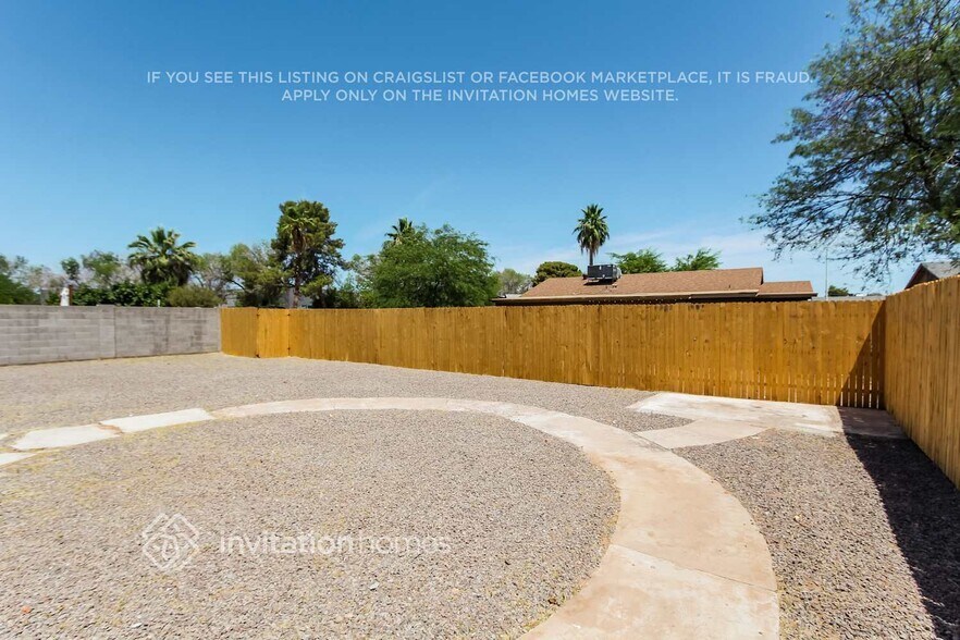 Building Photo - 636 W Magdalena Dr