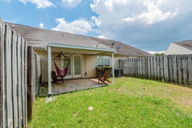 Building Photo - 312 Caldwell Cir