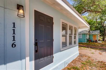 Building Photo - Renovated 4 bedroom, historic home close to downtown!