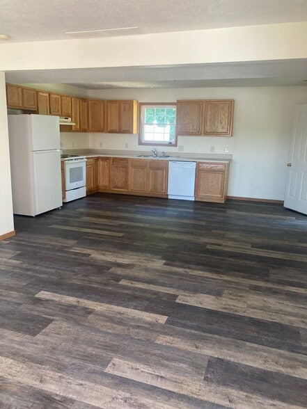 Kitchen - 1400 Benbrandon Ct