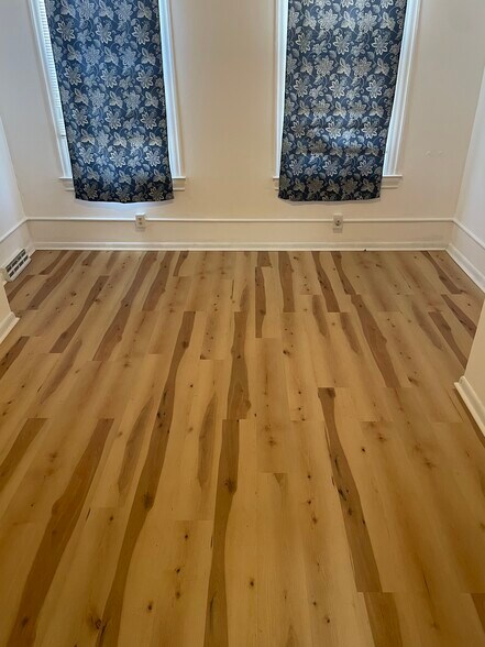 Building Photo - 726 Evergreen Ave