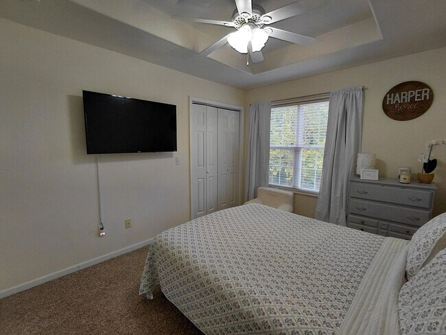 Building Photo - 21079 Hideaway Ln