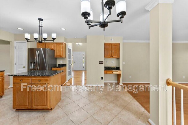 Building Photo - 9140 Worthington Dr