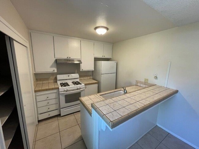 Building Photo - 9508 Emerald Park Dr