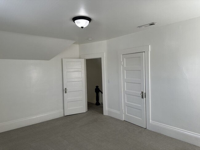Building Photo - Ceres 3 bed 2 bath 2 story home