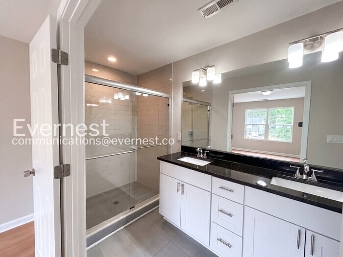 Building Photo - 853 Langston Trace