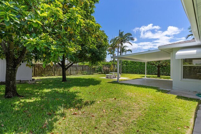 Building Photo - 360 Palmetto St