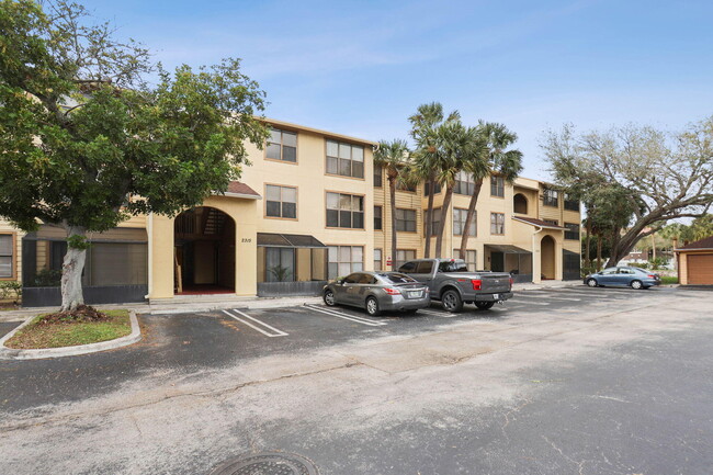 Primary Photo - 2315 N Congress Ave