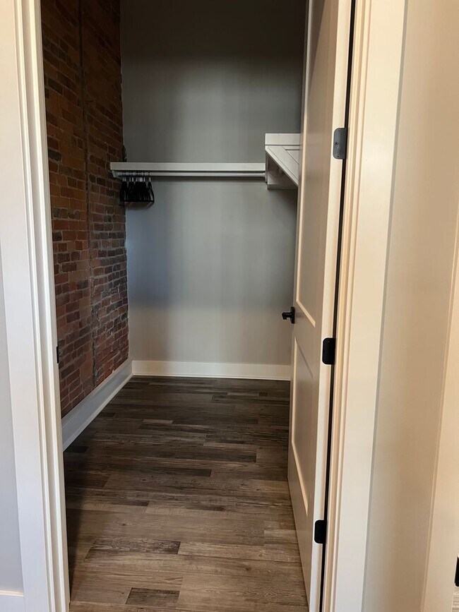 Building Photo - One Bedroom Downtown Lafayette - Fully Furnished