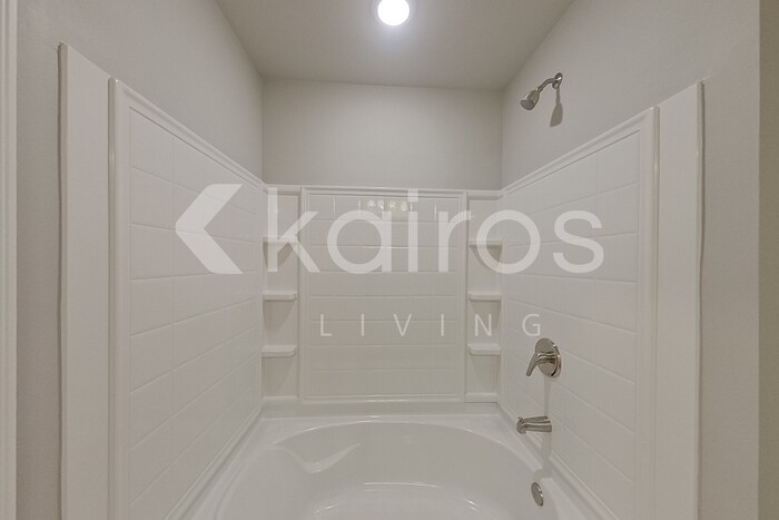 Building Photo - 22871 Balsam Dr