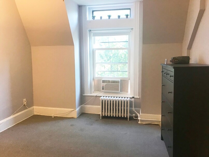 Building Photo - 471 Commonwealth Ave