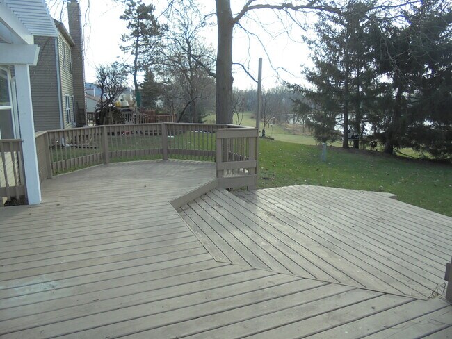 Building Photo - 1534 St Andrews Cir