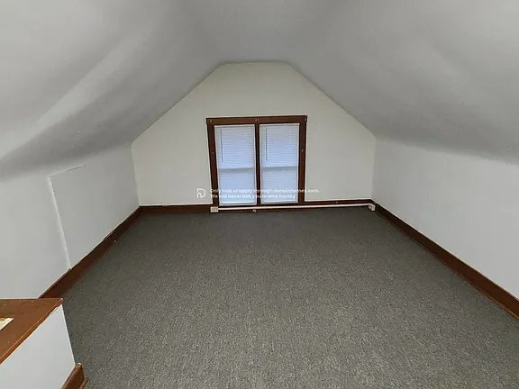 Building Photo - 659 East Ave