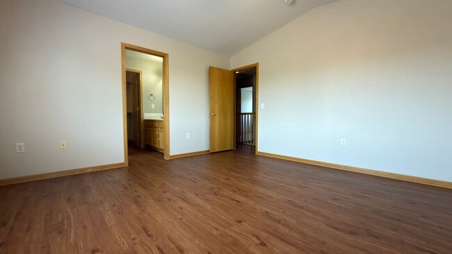 Building Photo - Great Townhome in Fort Collins