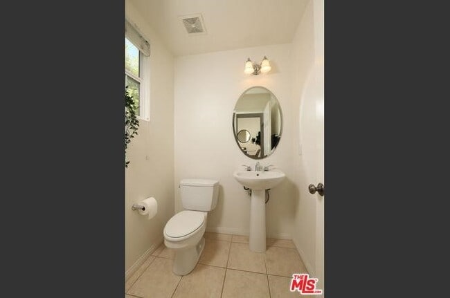 Building Photo - 211 Danbrook