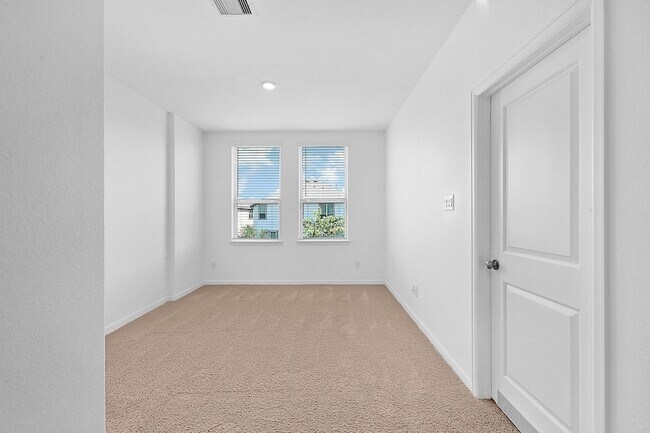 Building Photo - 4027 Balboa Dr