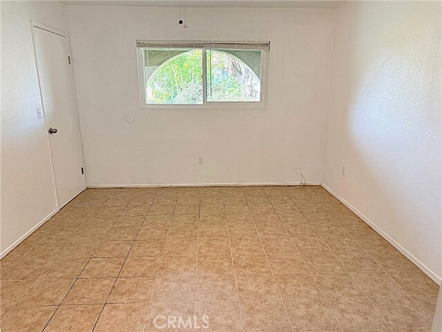 Building Photo - 424 E Blueridge