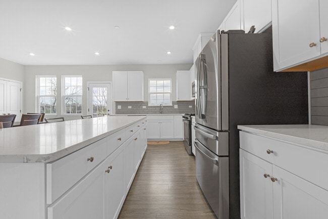 Building Photo - 780 Weller Dr