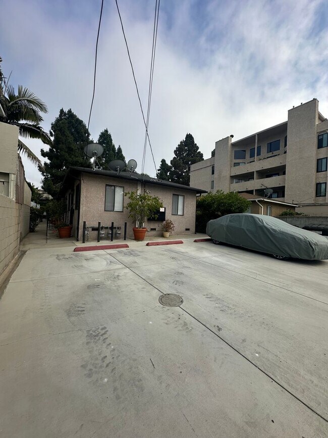 Building Photo - 12305 Ocean Park Blvd