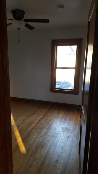 2nd bedroom - 320 Center St