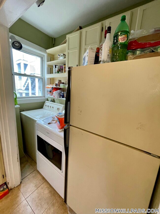 Building Photo - 12 Oswald St