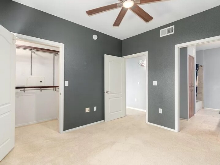 Building Photo - 5302 E Van Buren St