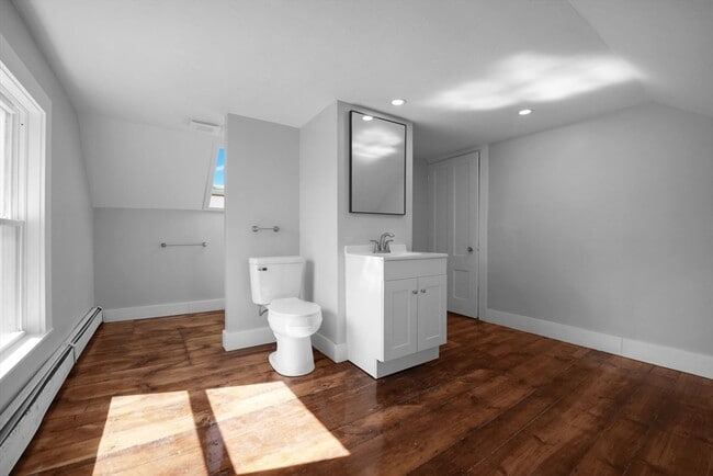 Building Photo - 99 Summer St