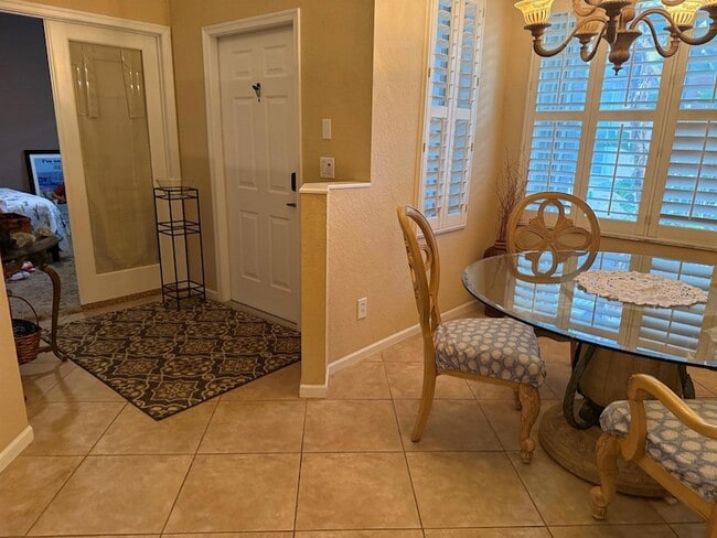 Building Photo - 328 W Coral Trace Cir