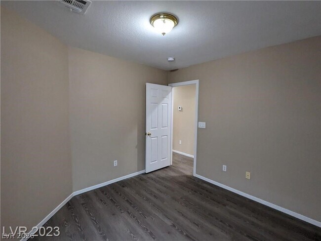 Building Photo - 6298 W Levi Ave