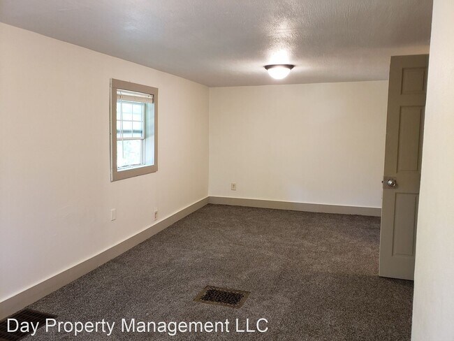 Building Photo - 1300 W Prospect Ave