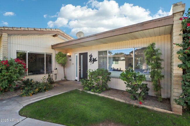 Building Photo - 4800 N 68th St