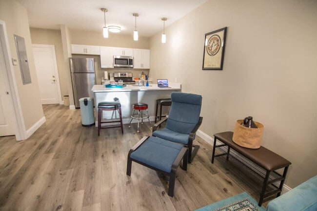 Building Photo - 140 Pearl St