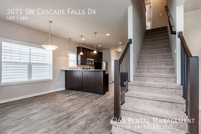 Building Photo - 2071 SW Cascade Falls Dr