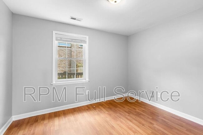Building Photo - 712 Myrtle St