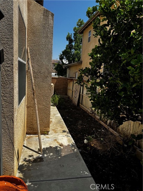 Building Photo - 12369 Kern River Dr