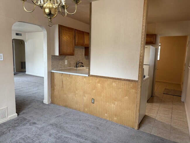 Building Photo - Charming 3 bed/2 bath house in the Heart o...