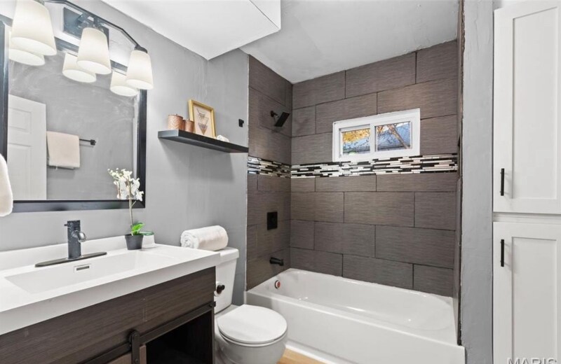 Building Photo - 3221 Suncrest Ave