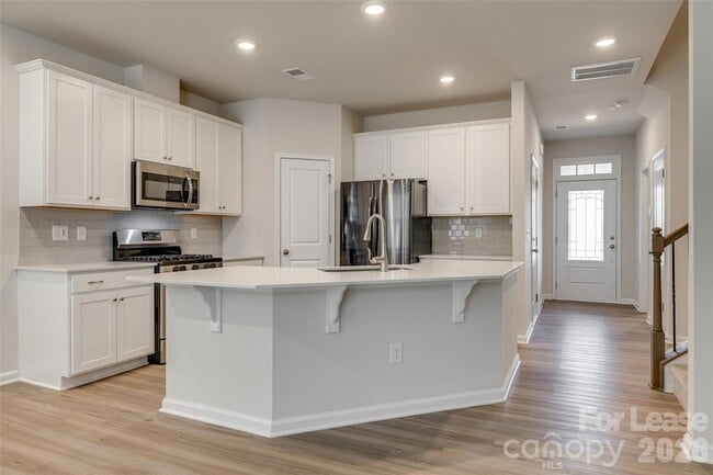 Building Photo - 807 Gable Oak Ln